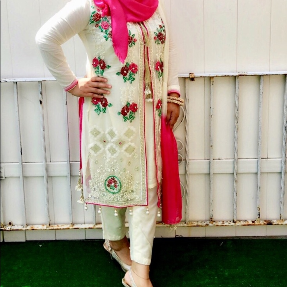 Pakistani suit ,4 piece suit ,salwar kameez dupata